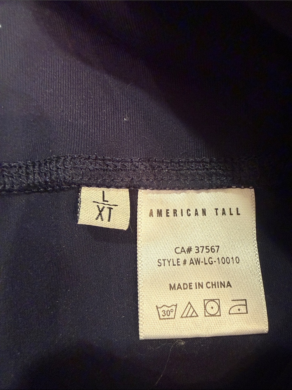 High-Rise Navy Performance Leggings with Pocket Detail - Picture 3 of 4